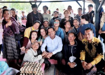 Bupati Simalungun Kunjungi Masyarakat Korban Kebakaran di Kota Parapat