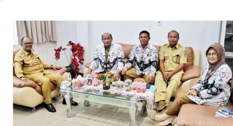Jelang Peringatan HUT PGRI ke-79, Plt Bupati Simalungun Tekankan Pentingnya Peningkatan Mutu Pendidikan dan Netralitas ASN
