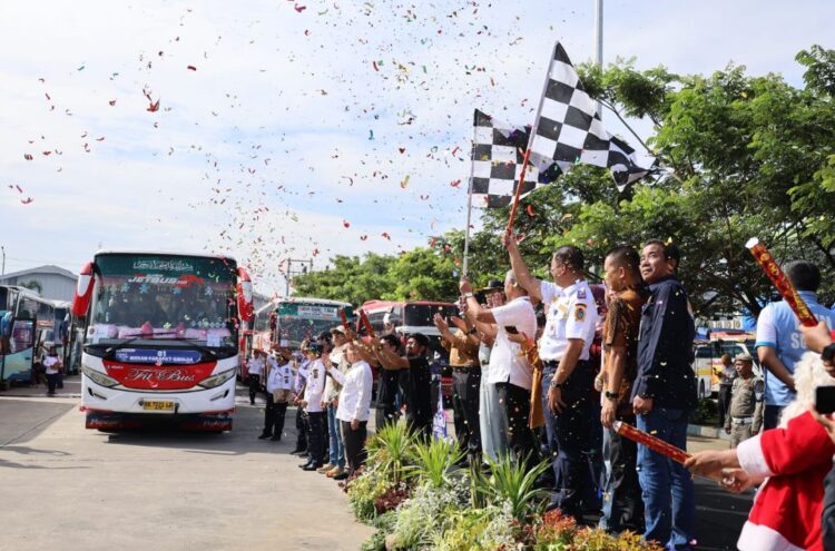 Mudik Gratis Nataru 2024-2025, Pj Gubernur Sumut Lepas 1.187 Pemudik, Termasuk 40 Penyandang Difabel