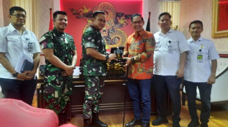 Ketua DPRD Kota Medan Wong Chun Sen Apresiasi Silaturahmi Pangdam I/BB Mayjen Rio Firdianto  ke Gedung DPRD