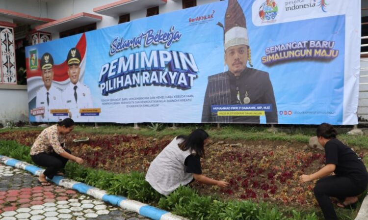 Pemerintah Kabupaten Simalungun Gelar Gotong Royong untuk Tingkatkan Kebersihan dan Semangat Gotong Royong