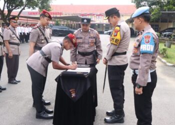 Serah Terima Jabatan Pejabat Utama Polres Binjai, Kapolres AKBP Bambang Utomo Pimpin Proses Mutasi