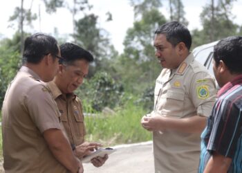 Bupati Pakpak Bharat, Franc Bernhard Tumanggor, Tinjau Jalan Penghubung Pakpak Bharat-Samosir di Dusun Lae Mbulan
