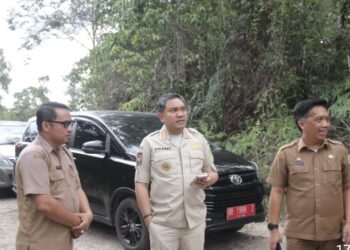 Bupati Pakpak Bharat Tinjau Jalan Penghubung Pakpak Bharat-Samosir, Usulkan Pembangunan Mulai 2026