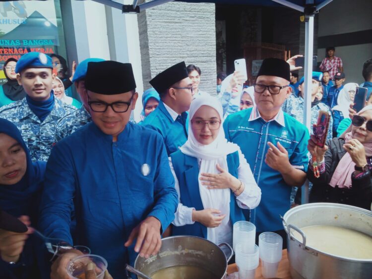 Wamendagri Bima Arya Kunjungi Depok, Bagikan Takjil dan Tegaskan Komitmen Sosial Kader PAN