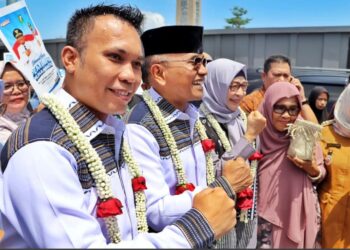 Antusiasme Masyarakat Sambut Bupati Simalungun DR H Anton Achmad Saragih dan Wakil Bupati Benny Gusman Sinaga Pasca Retret di Magelang