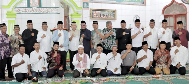 Bupati Simalungun Anton Achmad Saragih Gelar Buka Puasa Bersama di Masjid Baiturrahman, Sampaikan Terima Kasih pada Masyarakat
