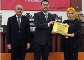 Jaksa Fadli Alfarisi Raih Gelar Doktor Ilmu Hukum, Banggakan Kejaksaan Republik Indonesia