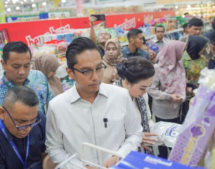 Wali Kota Medan Rico Waas Temukan Produk Expired di Berastagi Supermarket, Minta Penarikan Segera