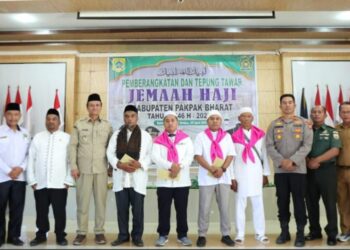 Wabup Pakpak Bharat H. Mutsyuhito Solin Tepungtawari dan Lepas Keberangkatan Jemaah Calon Haji
