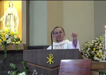 Perayaan Hari Raya Paskah di Gereja Katolik St Maria Ratu Rosari Medan Penuh Sukacita : RD Asrod Purba: Kristus Telah Bangkit, Maka Bangkitlah Juga Kita