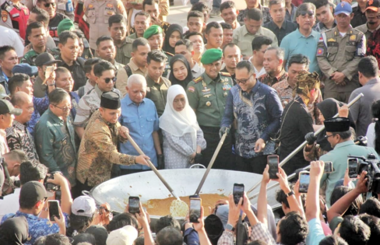 Meriahkan HUT ke-77 Sumut, Wakil Bupati Simalungun Hadiri Perayaan “Mangan Baggal” di Parapat Danau Toba
