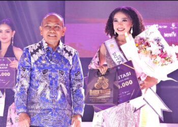 Bupati Simalungun Hadiri Grand Final Putri Otonomi Indonesia 2025, Soroti Potensi Danau Toba