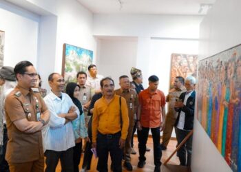 Buka Pameran Lukisan “Iconic Medan”, Wali Kota Rico Waas Dorong Masyarakat Lebih Terbuka pada Karya Seni