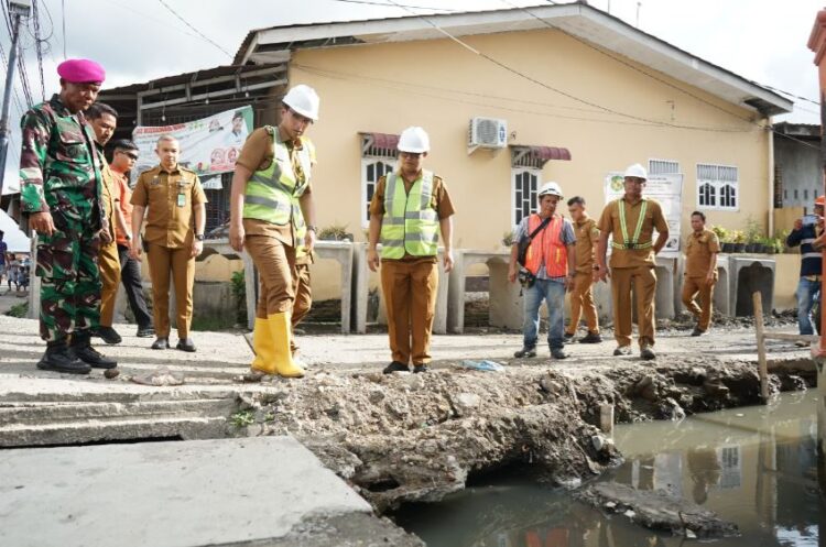 Tinjau Peningkatan Drainase di Jalan Cimanuk, Wali Kota Medan Minta Pekerjaan Dipercepat