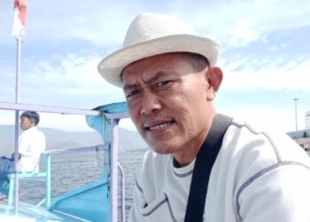 Keadilan Dimulai dari Rumah: Advokat Batak dalam Bayang-bayang Dalihan Natolu” (Mengangkat pentingnya keluarga dan nilai adat sebagai dasar keadilan)