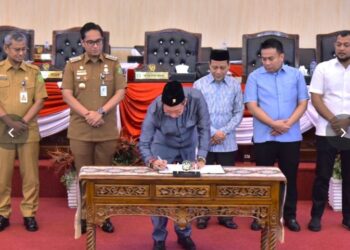 Ranperda Perubahan APBD Kota Medan Tahun 2025 Disetujui dan Disahkan dalam Rapat Paripurna DPRD