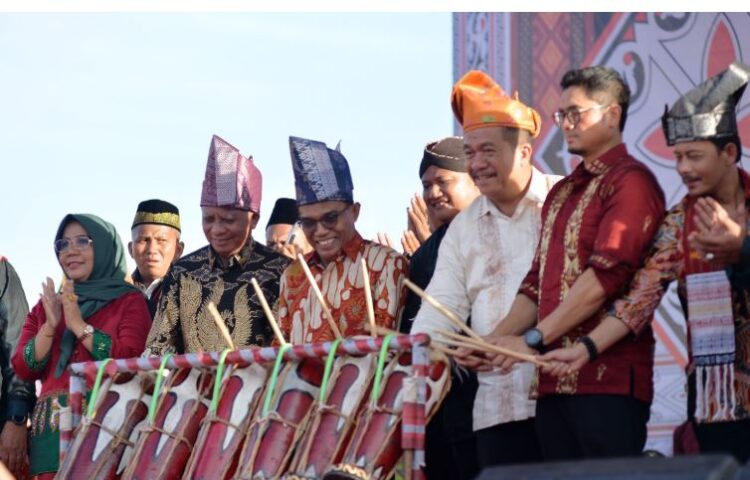 Pemprov Sumut Dukung Pelestarian Budaya Lewat PSBD Asahan ke-6: 14 Etnis Unjuk Keberagaman