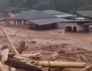 Hujan Deras Picu Longsor dan Banjir Bandang di Tapanuli Selatan, Tapanuli Tengah, dan Sibolga: Rumah Terendam hingga Atap, Akses Evakuasi Terputus