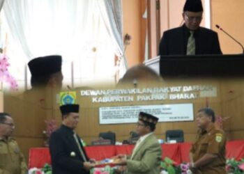 Wakil Bupati Pakpak Bharat Hadiri Sidang Paripurna DPRD, Bahas RPJPD dan Penandatanganan Pakta Integritas APBD 2024