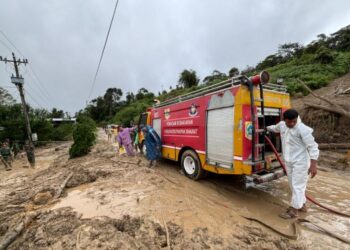 Ratusan Personil Gabungan Terus Kerja 24 Jam Normalisasi Fasilitas Publik di Pakpak Bharat