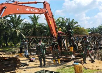 Pembangunan Jembatan Bailey Besilam–Banjaran Raya Dirampungkan Satgas Gulbencal Kodam I/BB