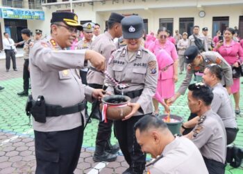 Polres Tanah Karo Gelar Upacara Kenaikan Pangkat Personel