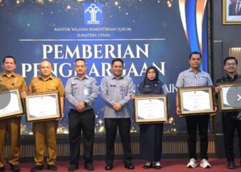 DPRD Kota Medan Raih Penghargaan Terbaik I E-Report JDIHN Sumatera Utara