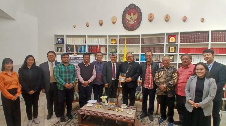 75 Tahun Hubungan Diplomatik Indonesia-Takhta Suci: Buku “Bersama Mengarungi Zaman” Resmi Diluncurkan di Roma