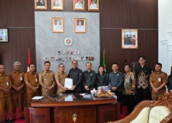 Dukung Demokrasi, Bupati Humbahas Hibahkan Tanah untuk Pembangunan Kantor Bawaslu