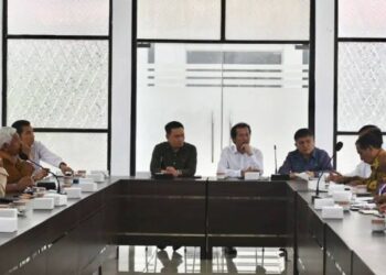 Bupati dan Ketua DPRD Humbahas Pimpin FGD Sejarah Pembentukan Kabupaten Humbang Hasundutan