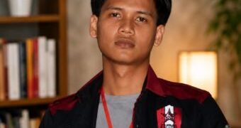 IRONI DI BALIK TEROMPET HARI PENDIDIKAN: Ketika Negara Merayakan, Pendidikan Terabaikan
