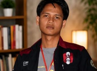 IRONI DI BALIK TEROMPET HARI PENDIDIKAN: Ketika Negara Merayakan, Pendidikan Terabaikan