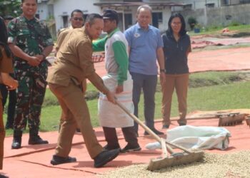 Sebut Kopi Sebagai Emas Hijau, Bupati Taput JTP Tinjau Pabrik Pengolahan di Siborongborong dan Sapa Petani Lokal