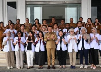 Gelar Ramah Tamah, Bupati Oloan Nababan Apresiasi Pengabdian 16 Dokter Internship di Kabupaten Humbahas