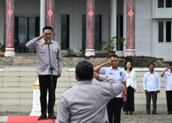 Bupati Humbang Hasundutan Pimpin Apel Gabungan Camat dan Kepala Desa, Tekankan Disiplin dan Pelayanan Publik