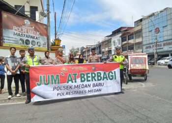 Polsek Medan Baru Gelar Aksi Sosial “Jumat Berkah”, Pererat Kedekatan dengan Masyarakat