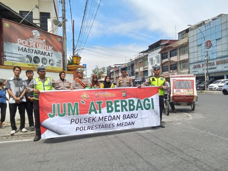 Polsek Medan Baru Gelar Aksi Sosial “Jumat Berkah”, Pererat Kedekatan dengan Masyarakat