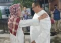 Dekapan Hangat KH Fathulloh dan Romo Damianus di Banyuwangi: Ikthtiar Merawat Toleransi yang Kian Langka