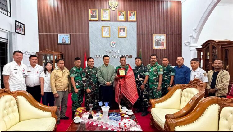 Perkuat Keamanan dan Pembangunan Daerah, Bupati Humbang Hasundutan Terima Kunjungan Strategis Kementerian Pertahanan RI