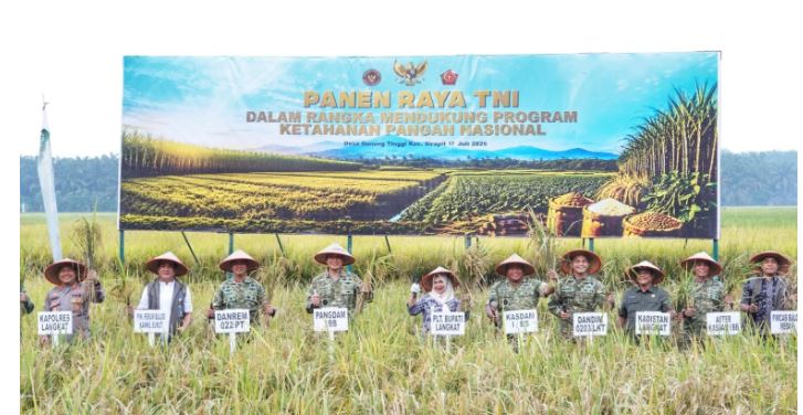 Pangdam I/BB Hadiri Panen Raya TNI di Langkat, Perkuat Sinergi Menuju Swasembada Pangan Nasional