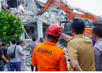 Pemko Medan Kerahkan Alat Berat dan Tim Medis untuk Mempercepat Evakuasi Korban Ledakan Perumahan Grand Polonia