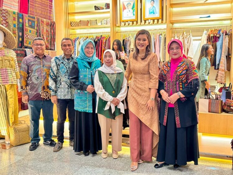 Ketua Dekranasda Kota Binjai Hadiri Indonesia Fashion Week 2026, Perkuat UMKM dan Ekonomi Kreatif