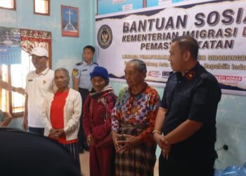 Lapas Siborongborong Salurkan Bansos untuk 38 Lansia Desa Sitampurung