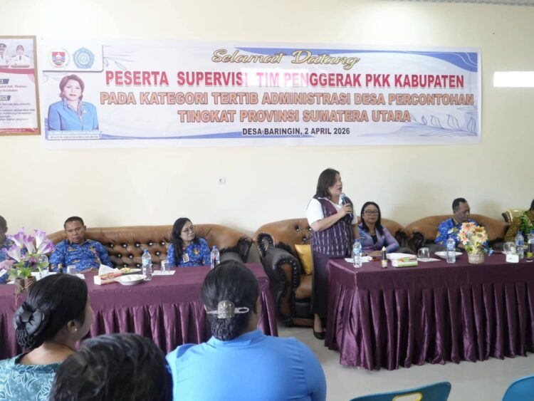 Ketua TP PKK Humbahas Supervisi Desa Baringin untuk Lomba Administrasi Sumut