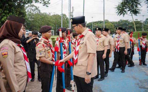 Rico Waas Lepas Kontingen Pramuka Medan ke Jamnas XII 2026