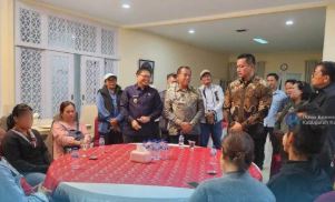 Selesai Berobat di RSCM Jakarta, Dua Siswi Asal Karo Pulang dan Disambut Bupati