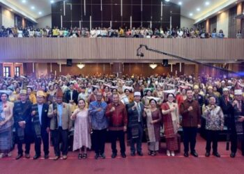 Pj Sekdaprov Timur Tumanggor Apresiasasi Pesta Olop-olop GKPS Resort Medan Barat