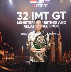 Wali Kota Medan Rico Waas Terima Penghargaan Bergengsi IMT-GT Green City Award