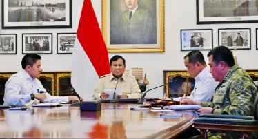 Presiden Prabowo Pimpin Ratas Penanganan Bencana, Tegaskan Mitigasi dan Kesiapsiagaan Nasional